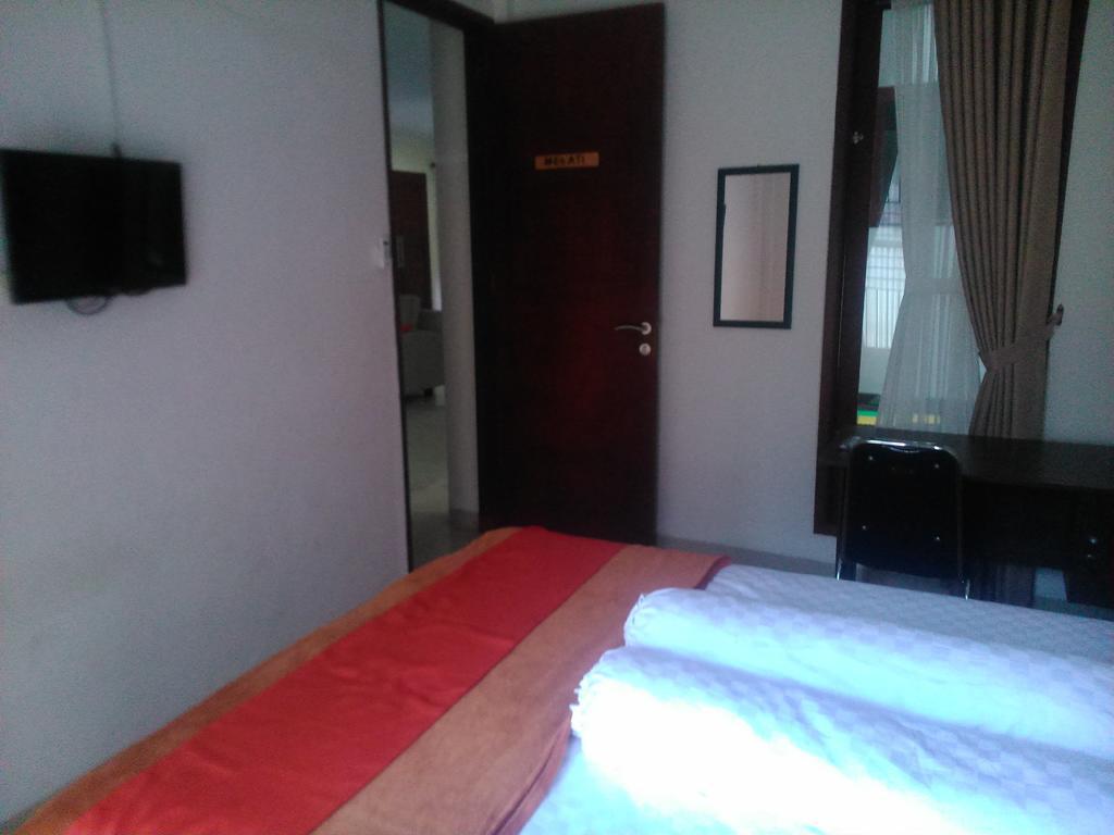 Rumah Sarwestri Hotel Bandung Bilik gambar